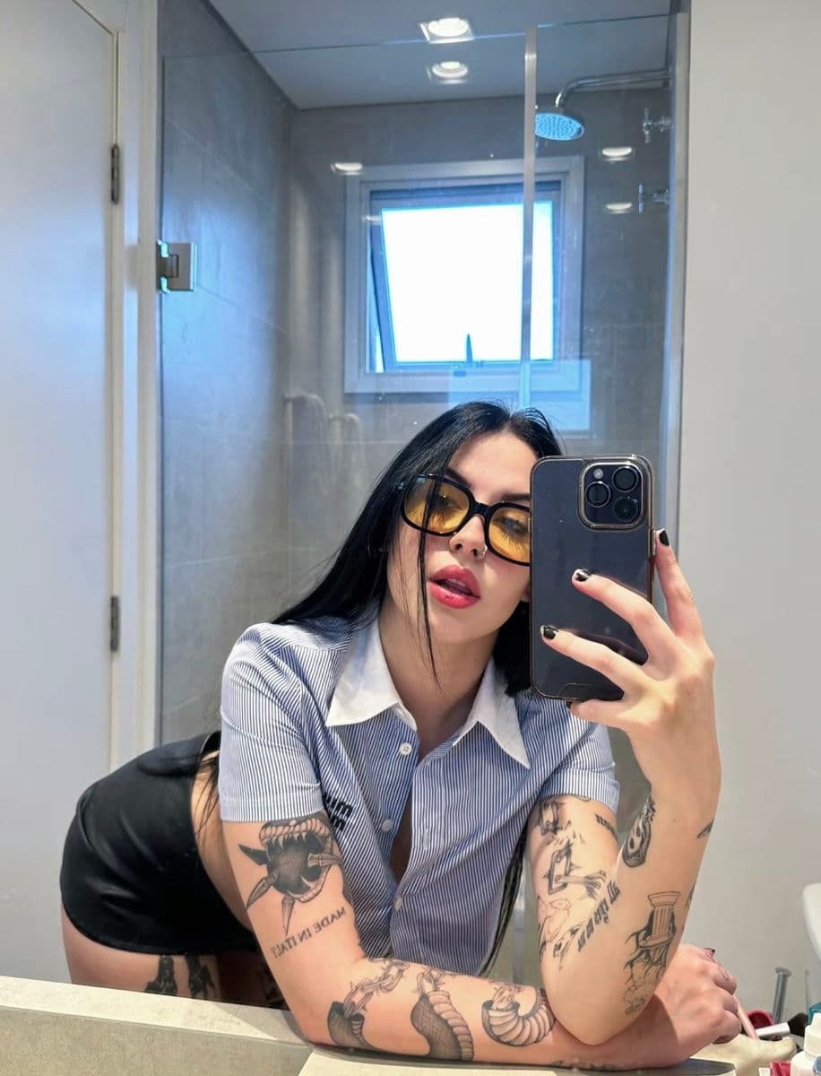 Vildan Ş. Escort İstanbul - Fotoğraf 1 / 6