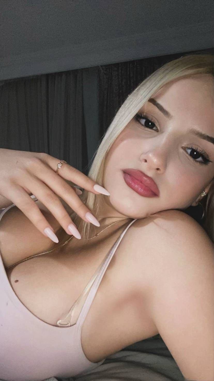 Eylül Ş. Escort İstanbul - Fotoğraf 1 / 5