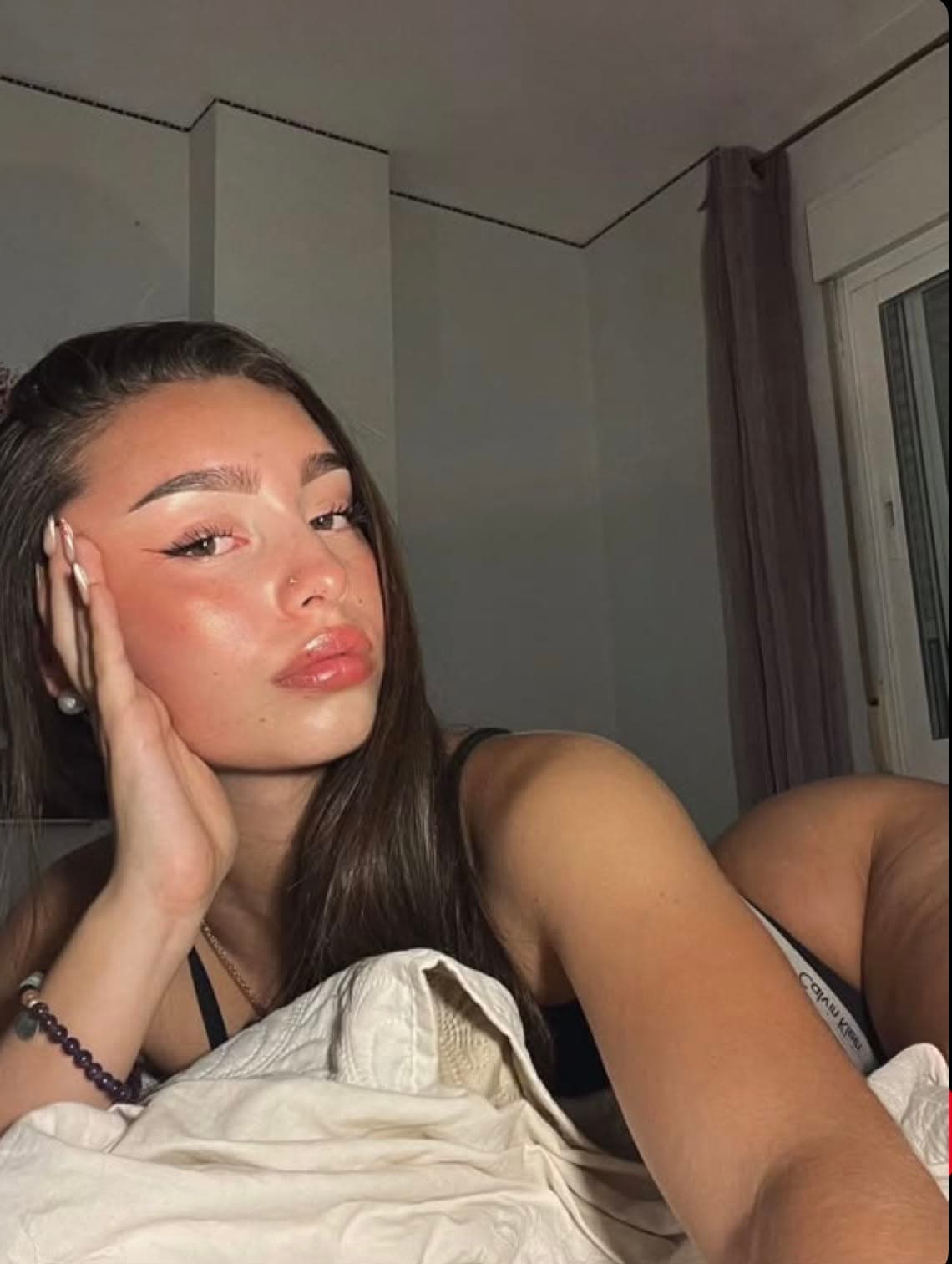 Sıla L. Escort İstanbul - Fotoğraf 1 / 6